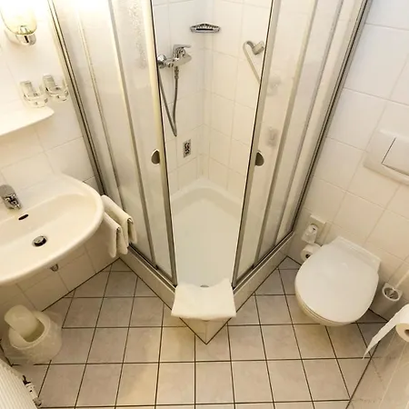 Und Restaurant Karpfenschaenke 3*