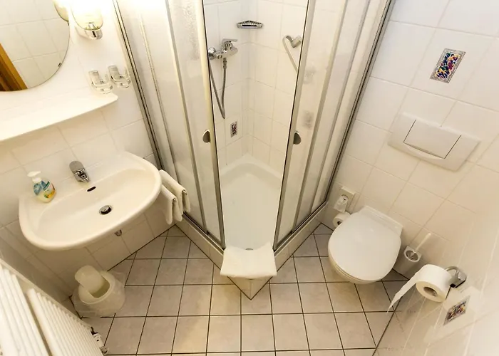 Und Restaurant Karpfenschaenke 3*