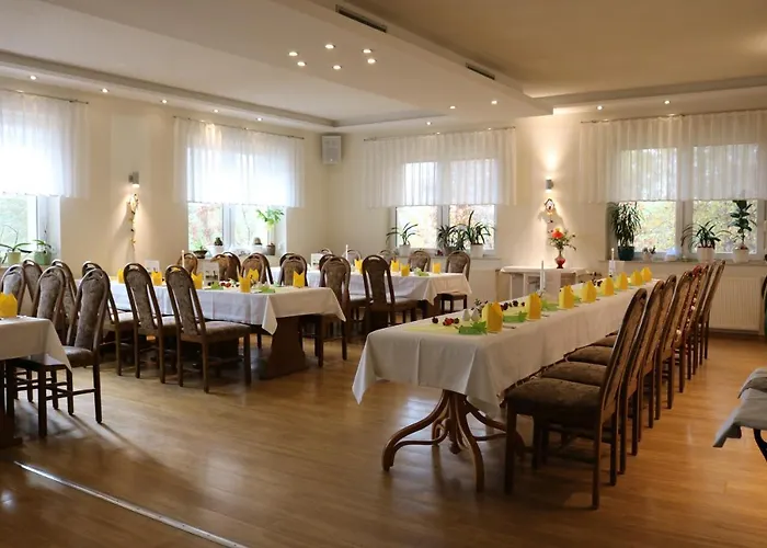 Und Restaurant Karpfenschaenke Schenkendobern