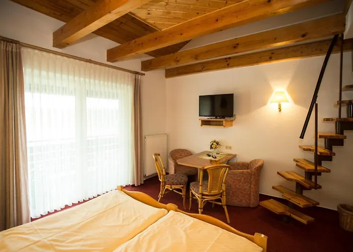 Hotel Und Restaurant Karpfenschaenke Schenkendobern